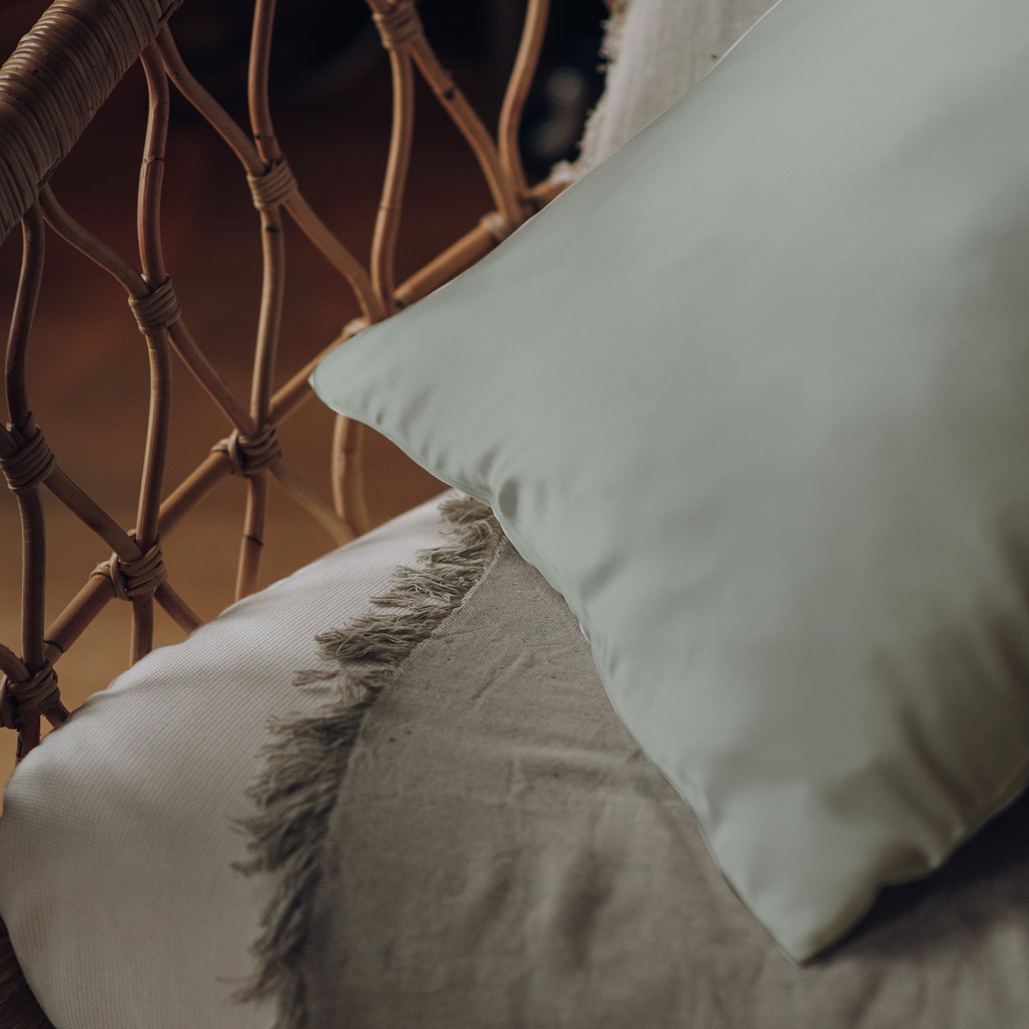 peace silk pillowcase (dusty pistacchio)